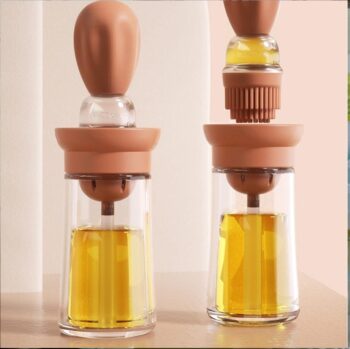 Aceitero de Empuje y Cepillo